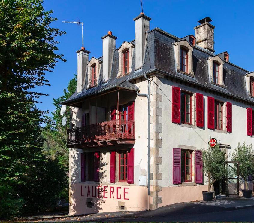 Logis Auberge de Forgès Forges  Buitenkant foto